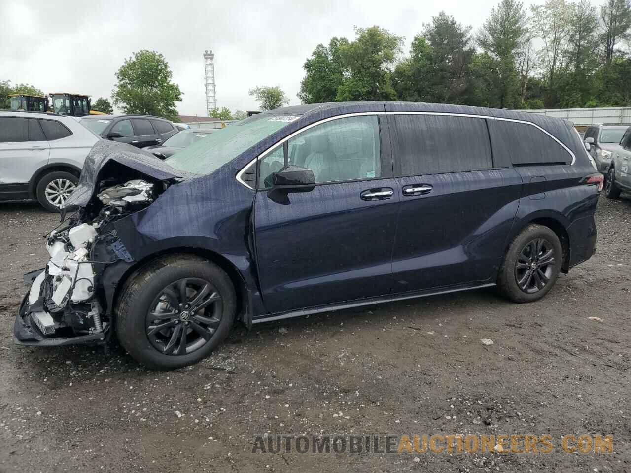 5TDXSKFC8RS131421 TOYOTA SIENNA 2024