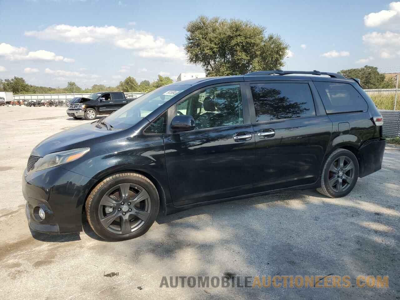 5TDXZ3DC0HS784568 TOYOTA SIENNA 2017