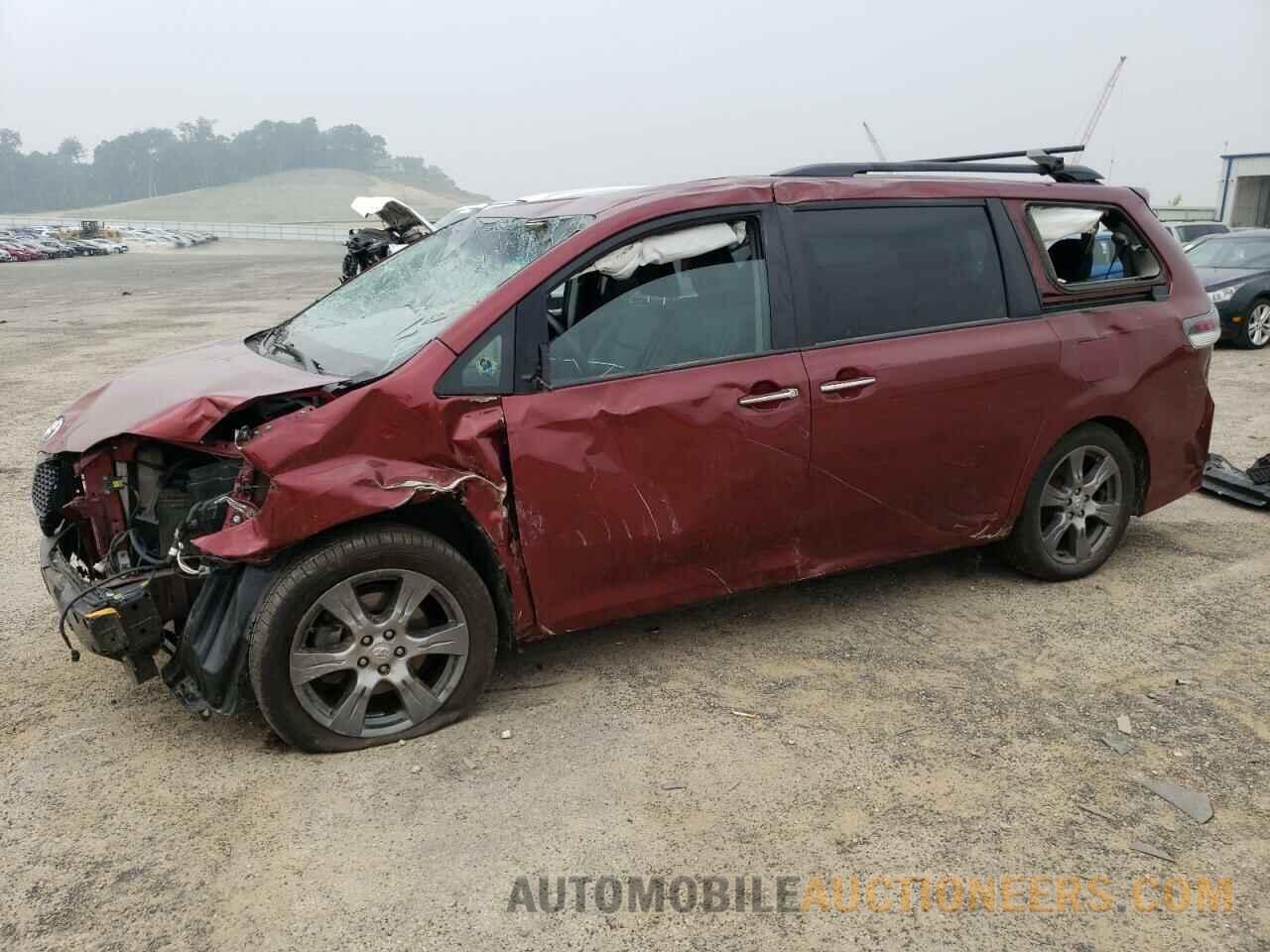 5TDXZ3DC0HS791598 TOYOTA SIENNA 2017