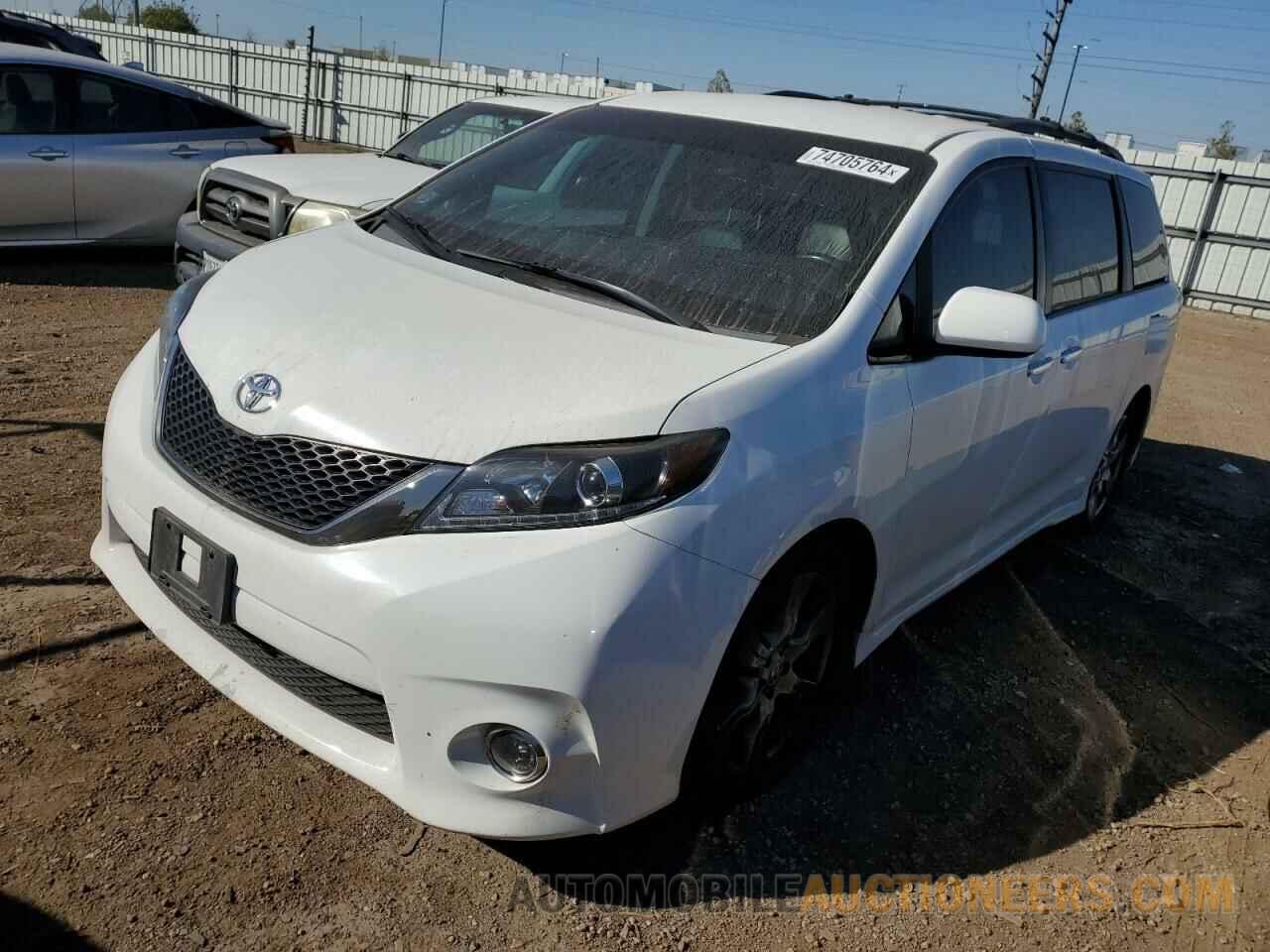 5TDXZ3DC0HS798101 TOYOTA SIENNA 2017