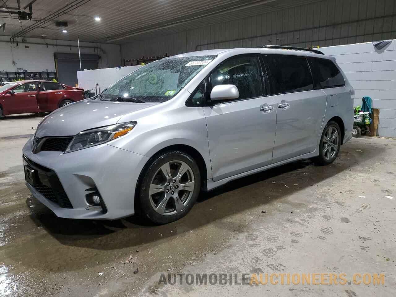 5TDXZ3DC0JS920879 TOYOTA SIENNA 2018