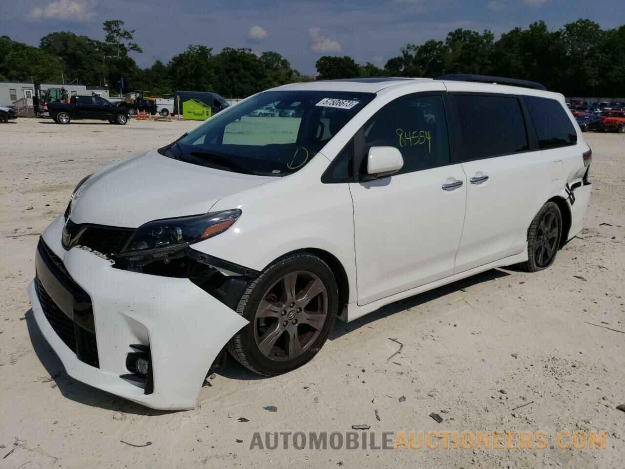 5TDXZ3DC0JS947533 TOYOTA SIENNA 2018