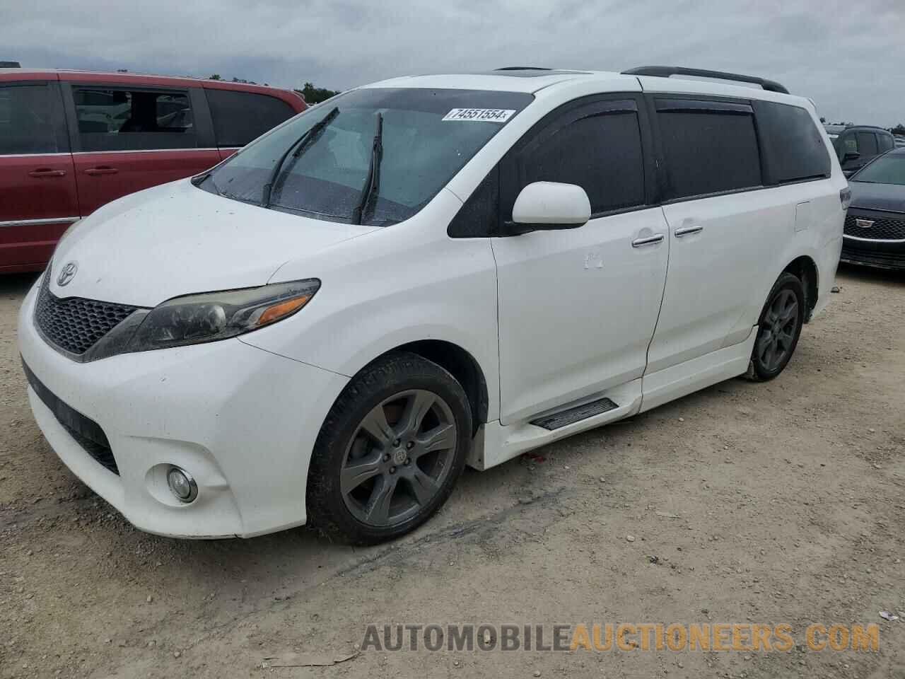 5TDXZ3DC1HS861657 TOYOTA SIENNA 2017