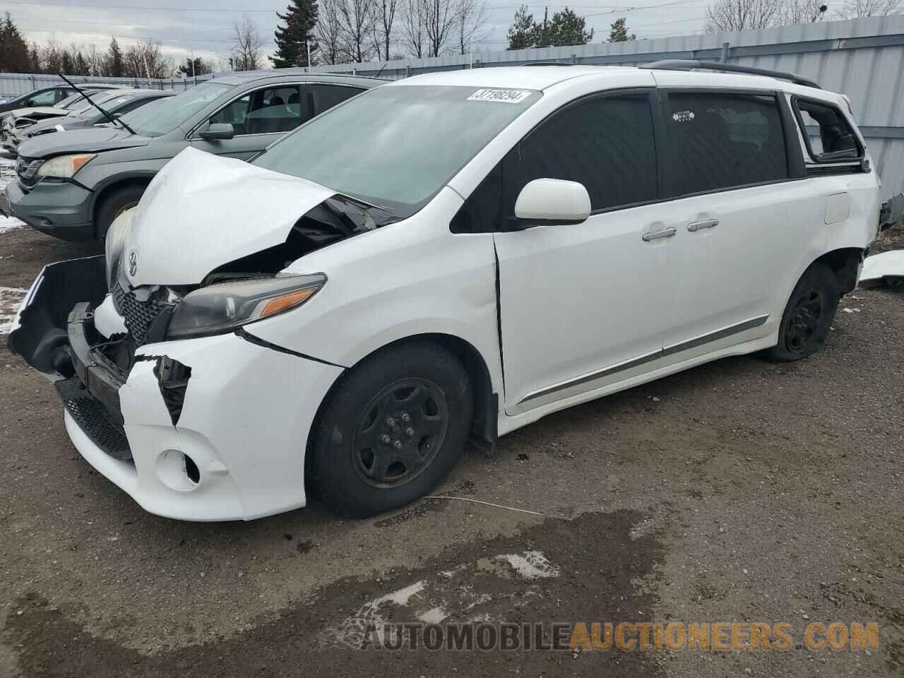 5TDXZ3DC1HS872657 TOYOTA SIENNA 2017