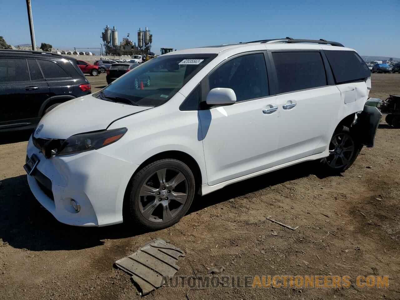 5TDXZ3DC1HS883285 TOYOTA SIENNA 2017