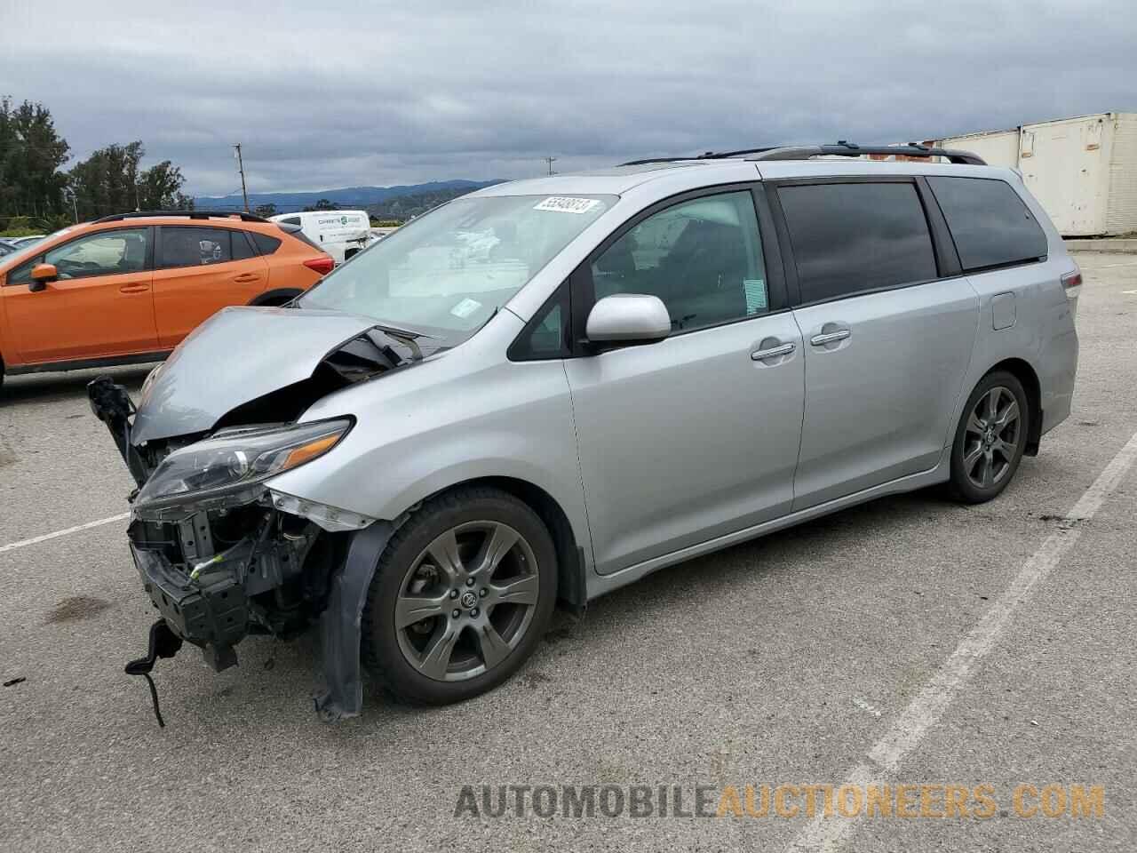 5TDXZ3DC1JS939618 TOYOTA SIENNA 2018