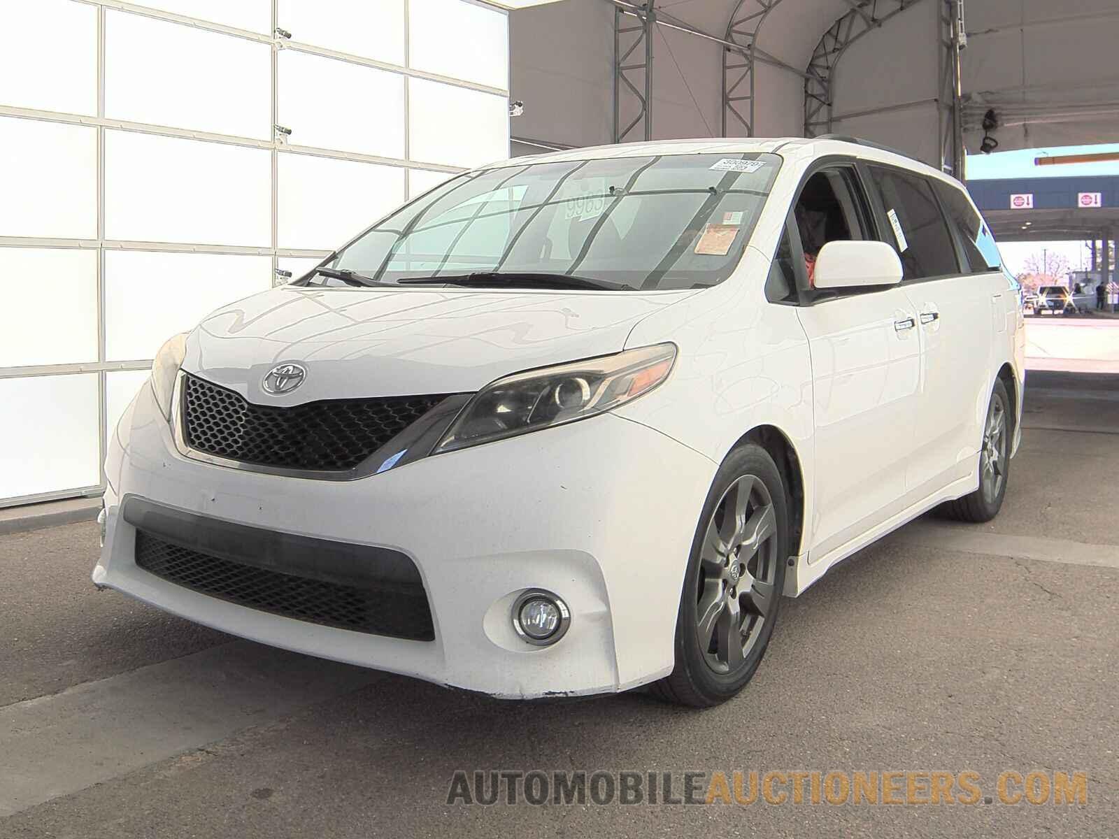 5TDXZ3DC2HS773040 Toyota Sienna 2017