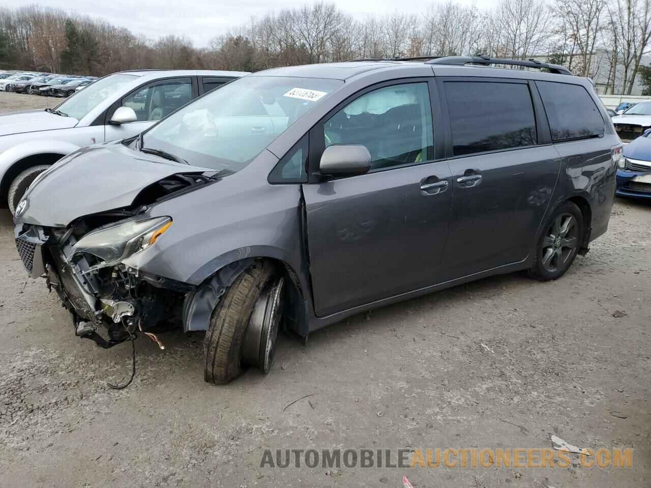 5TDXZ3DC2HS813665 TOYOTA SIENNA 2017