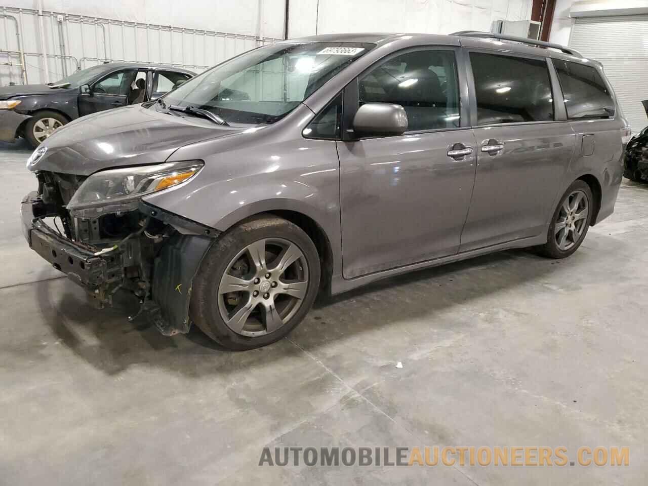 5TDXZ3DC2HS823872 TOYOTA SIENNA 2017