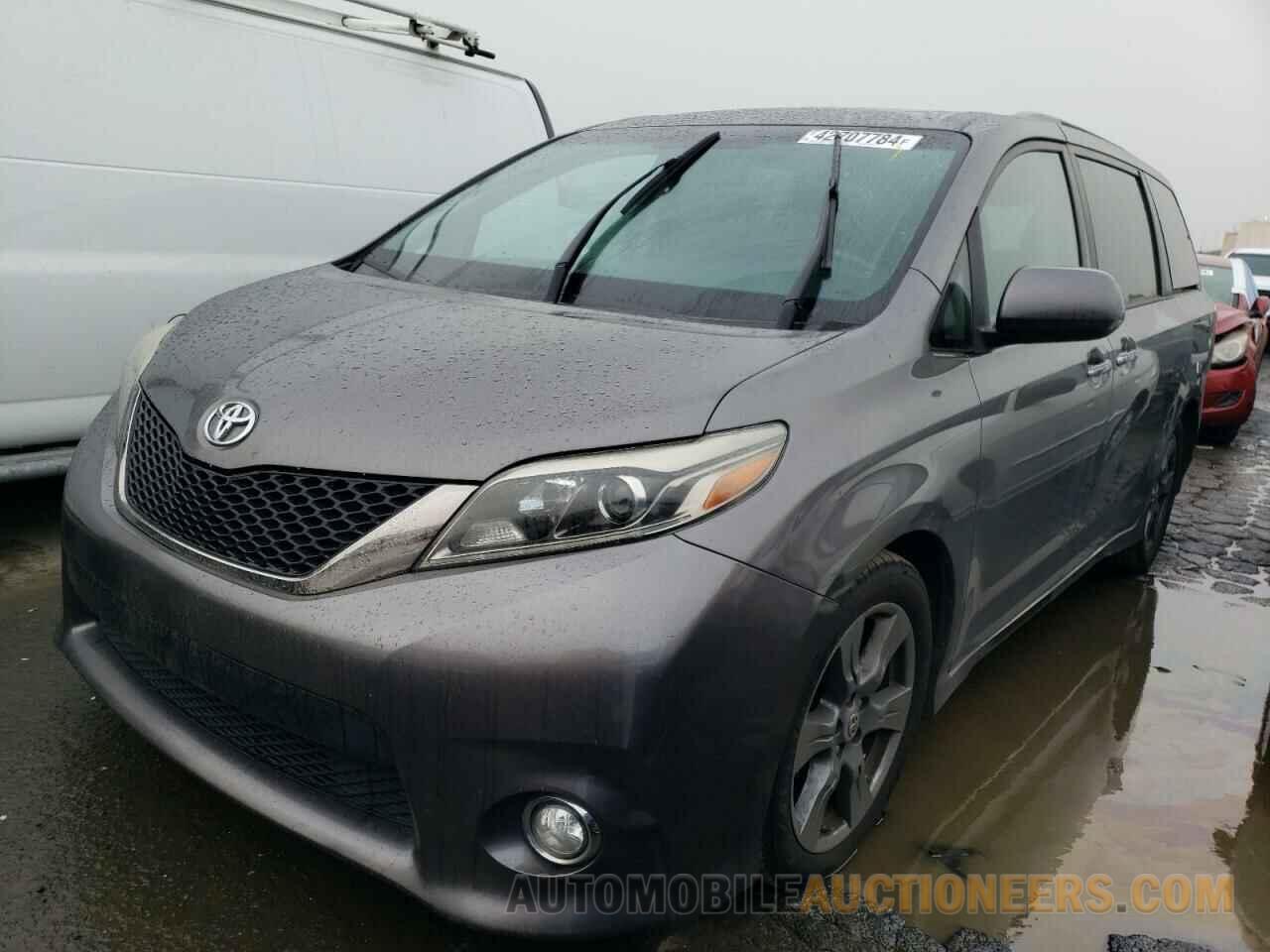 5TDXZ3DC2HS853888 TOYOTA SIENNA 2017