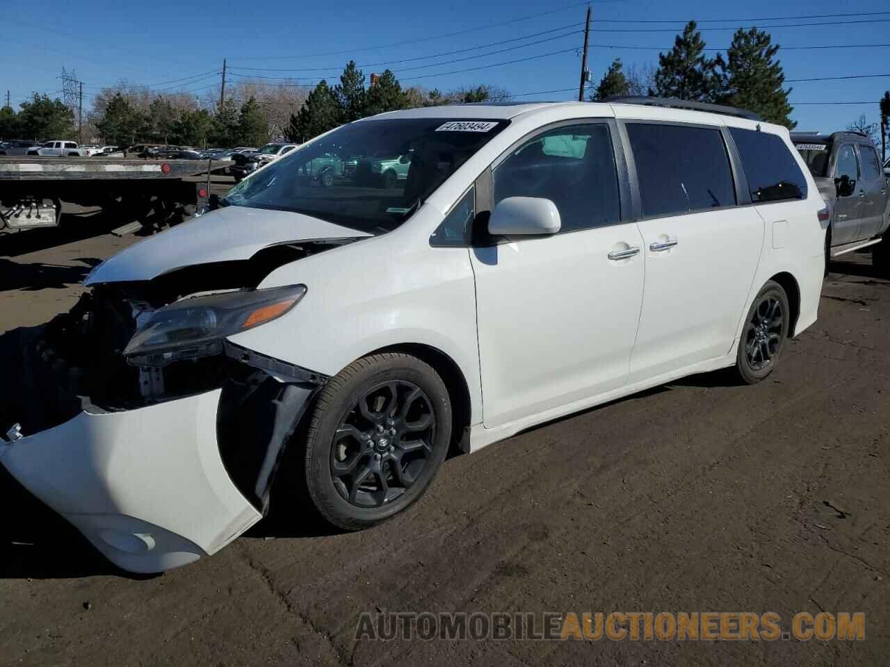 5TDXZ3DC3HS767487 TOYOTA SIENNA 2017