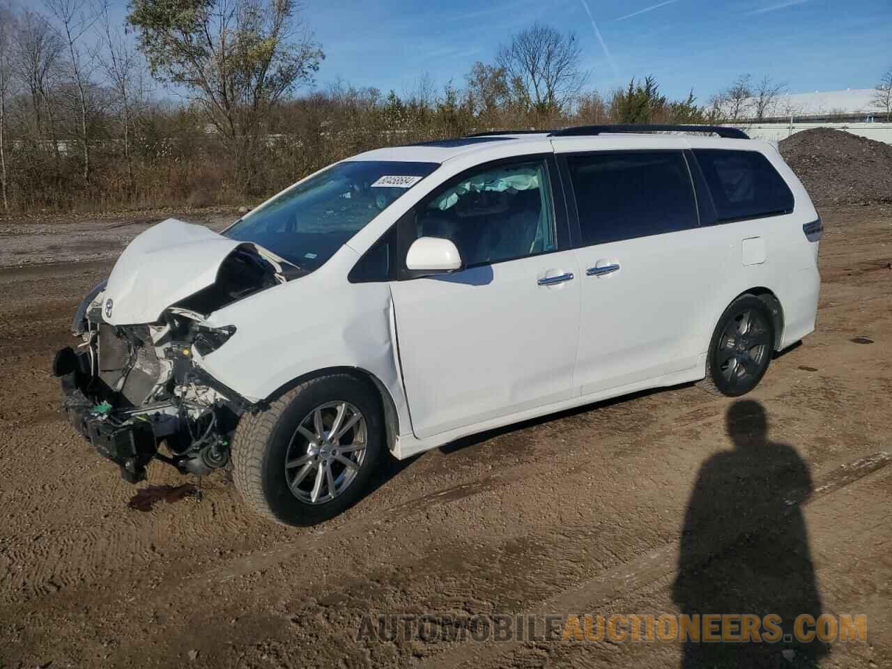 5TDXZ3DC3HS780076 TOYOTA SIENNA 2017