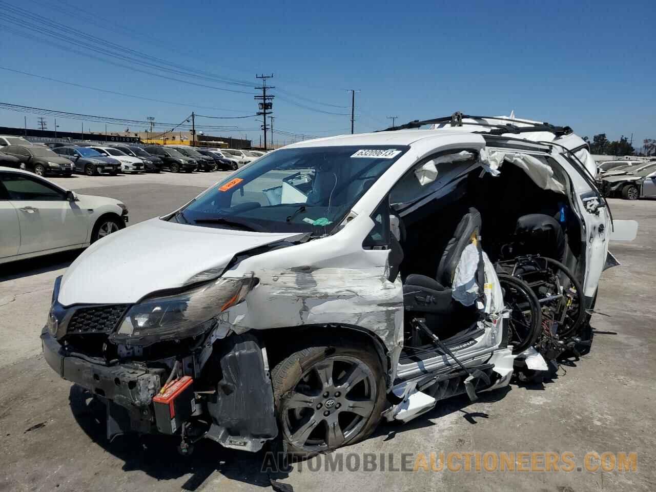 5TDXZ3DC3JS923324 TOYOTA SIENNA 2018