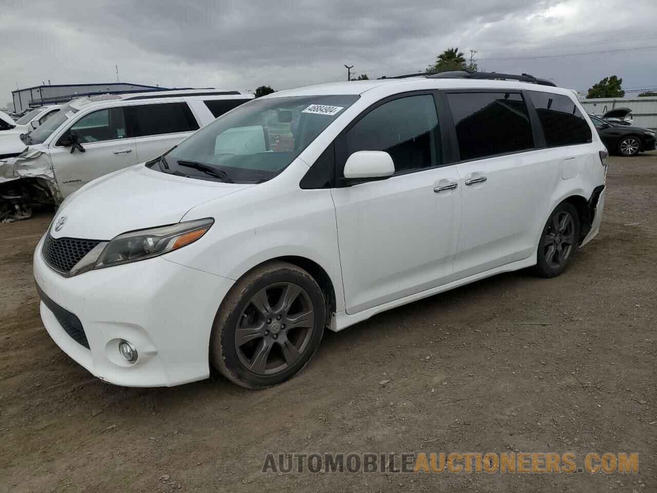 5TDXZ3DC4HS870692 TOYOTA SIENNA 2017