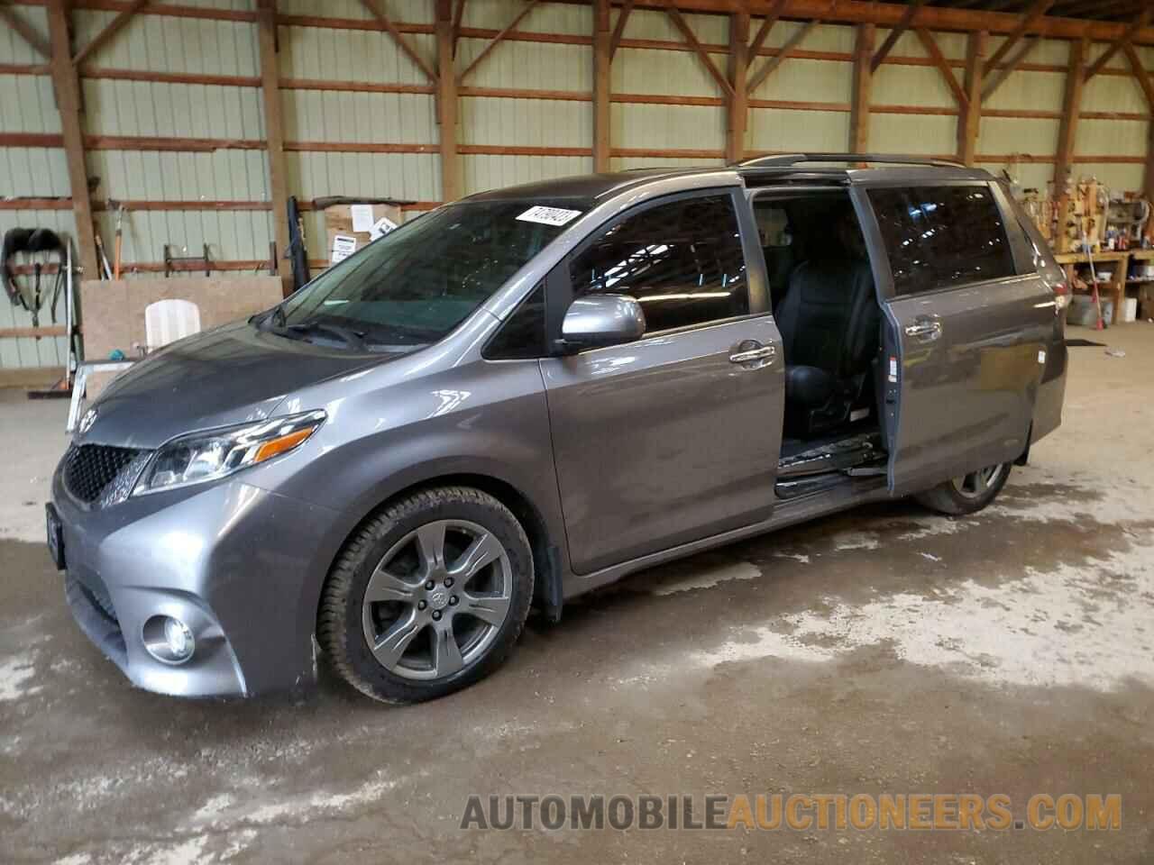 5TDXZ3DC4HS871275 TOYOTA SIENNA 2017