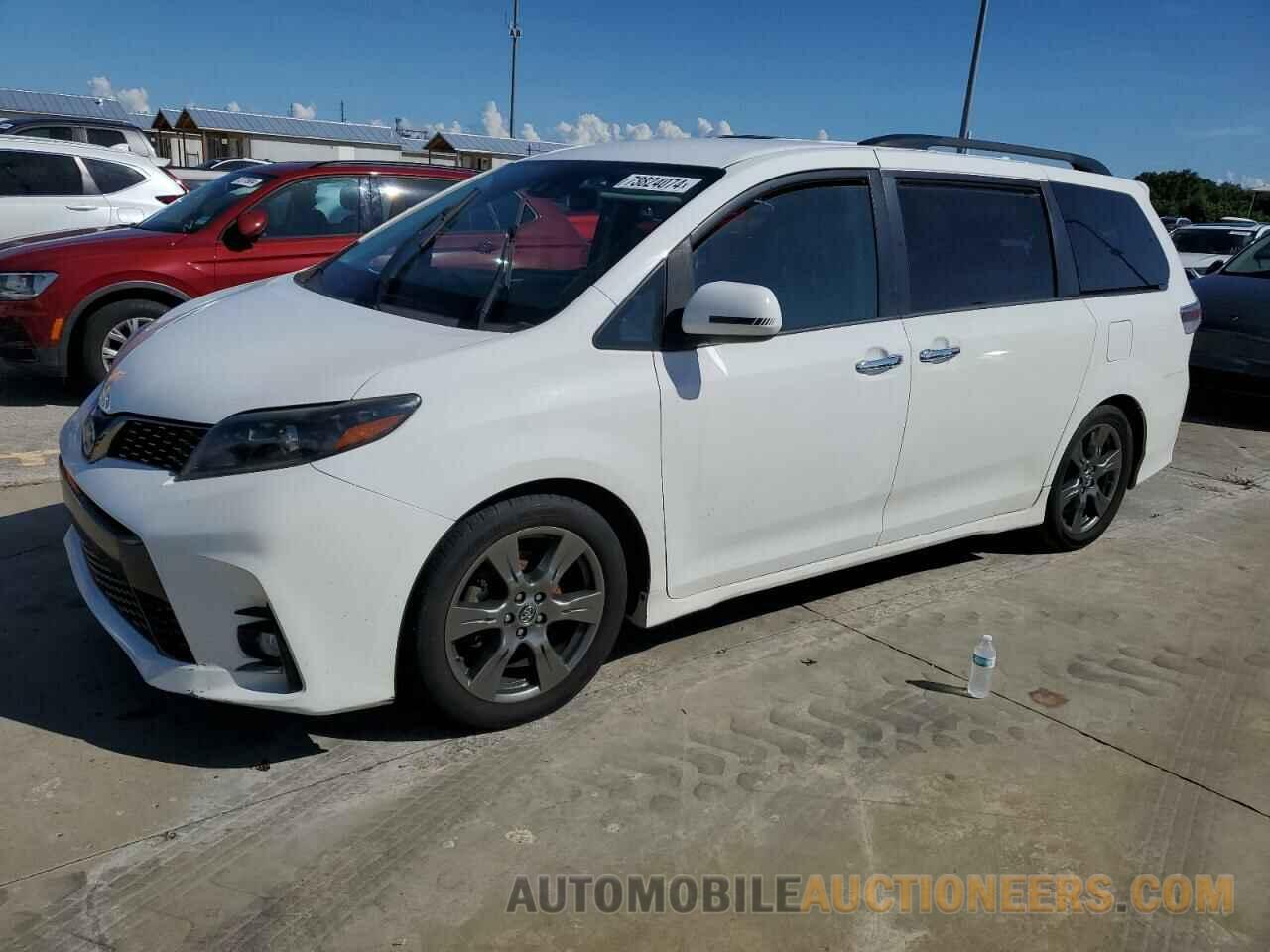 5TDXZ3DC4JS924904 TOYOTA SIENNA 2018