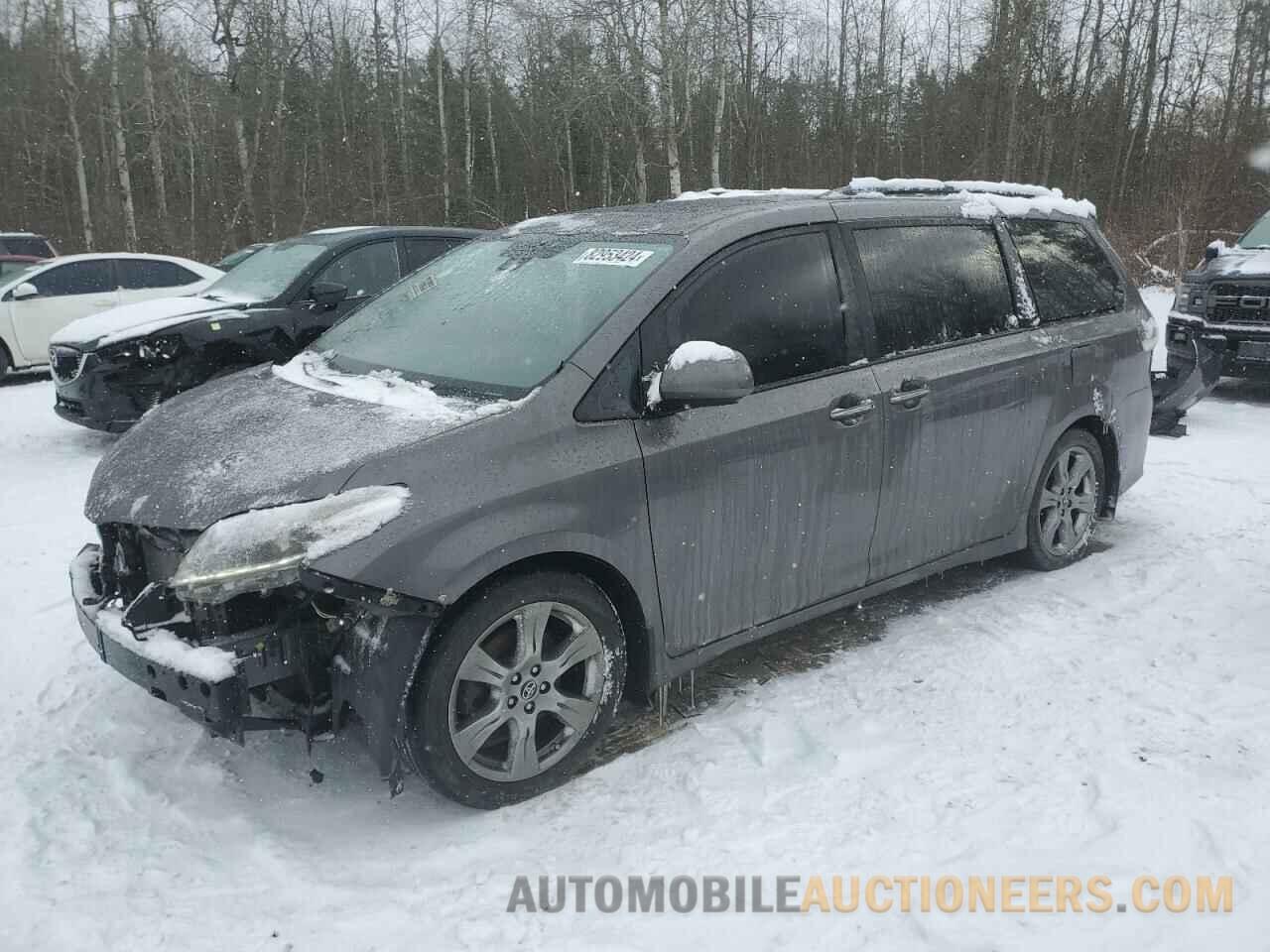 5TDXZ3DC5KS967567 TOYOTA SIENNA 2019