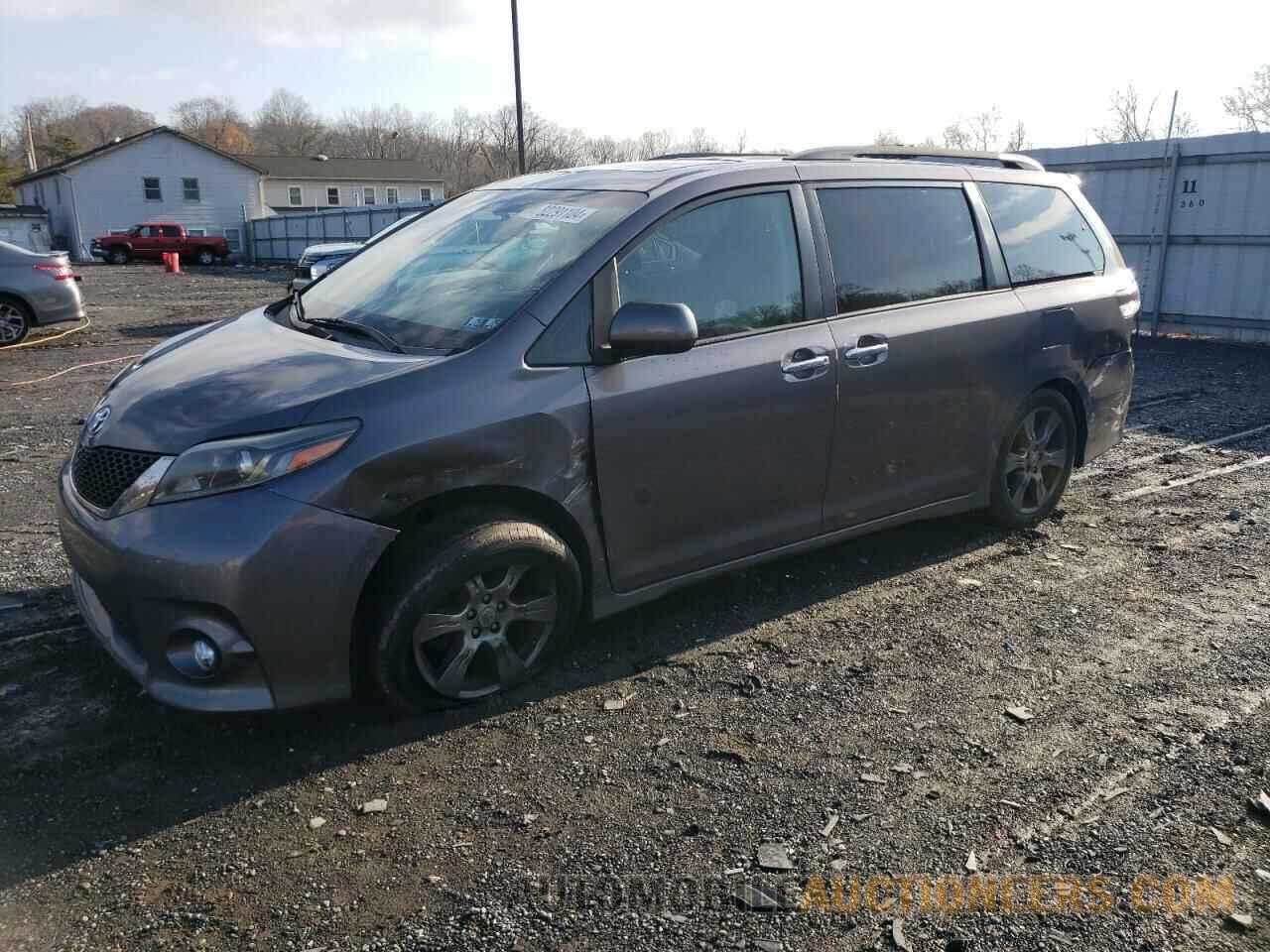 5TDXZ3DC6HS772957 TOYOTA SIENNA 2017