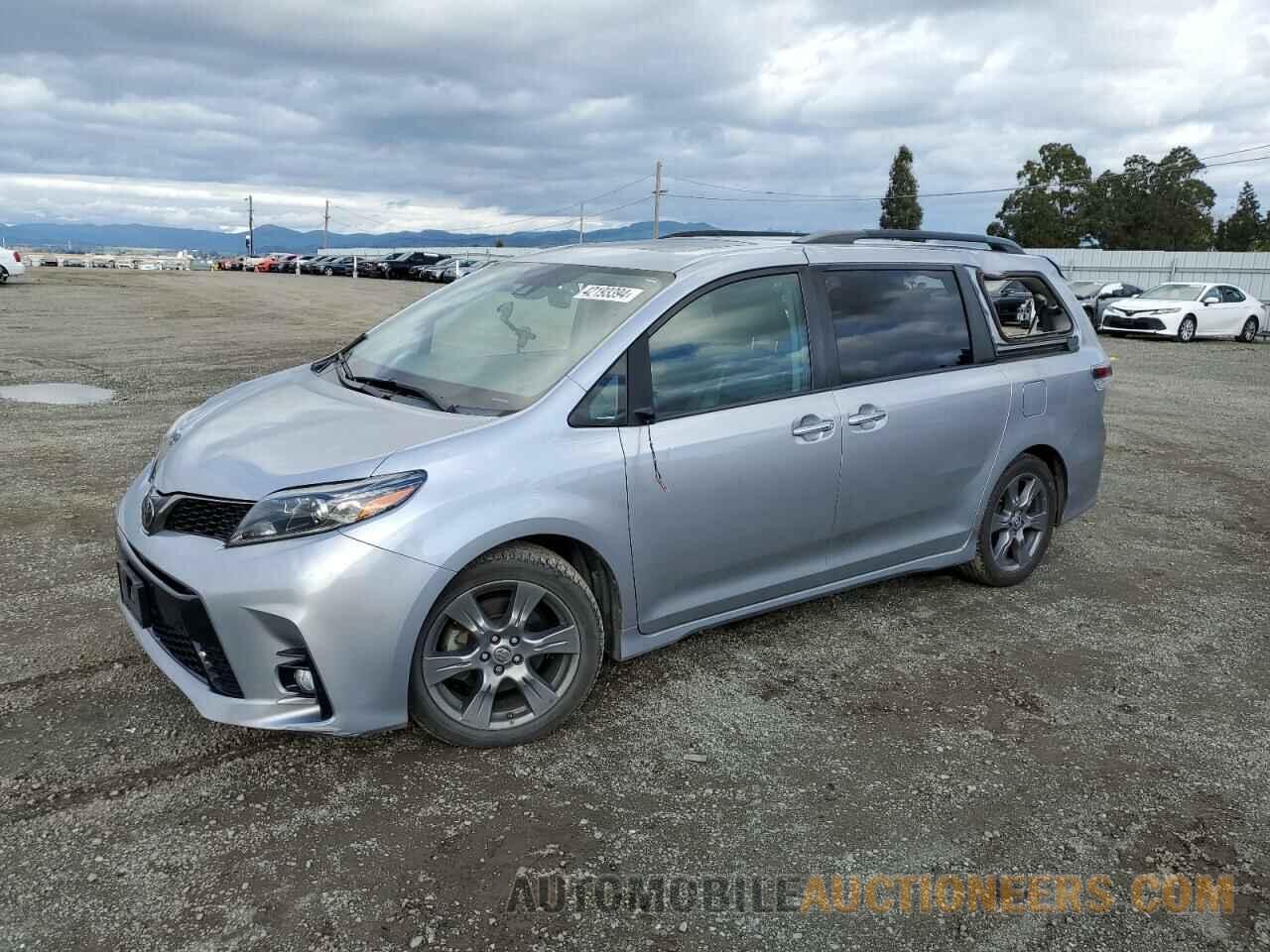 5TDXZ3DC6JS958455 TOYOTA SIENNA 2018