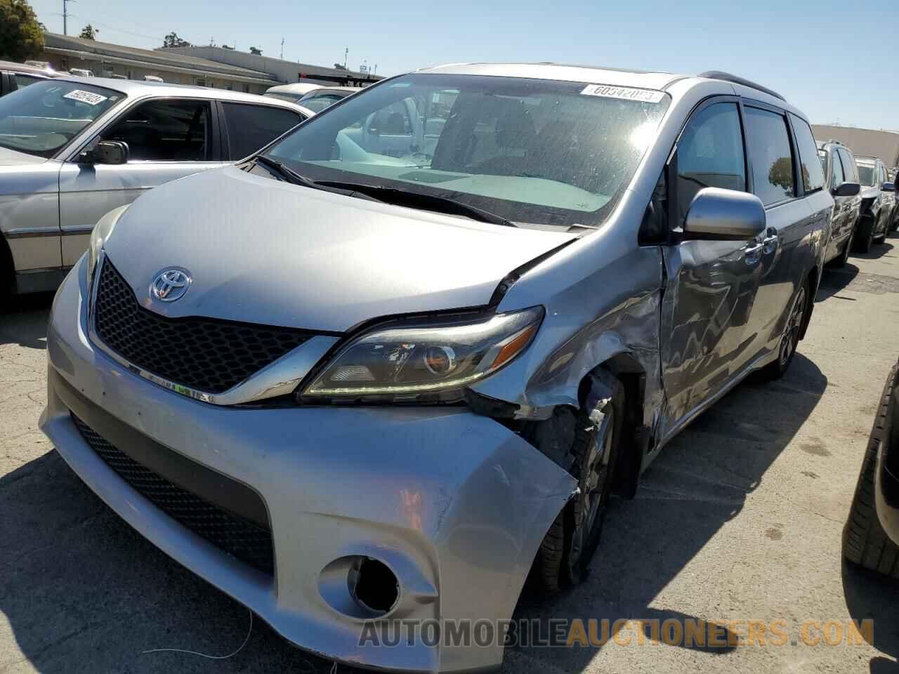 5TDXZ3DC7HS868516 TOYOTA SIENNA 2017