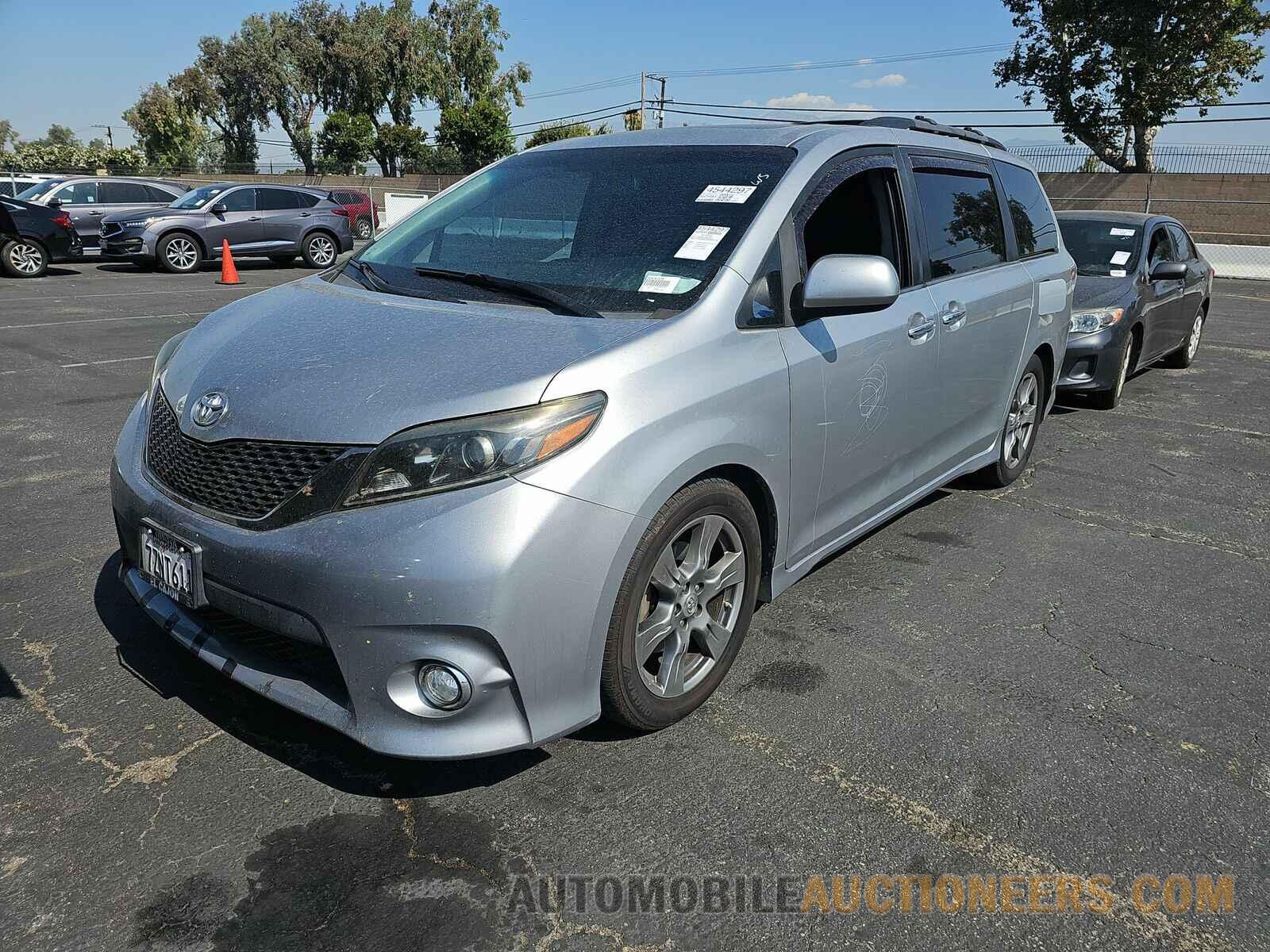 5TDXZ3DC7HS880116 Toyota Sienna 2017