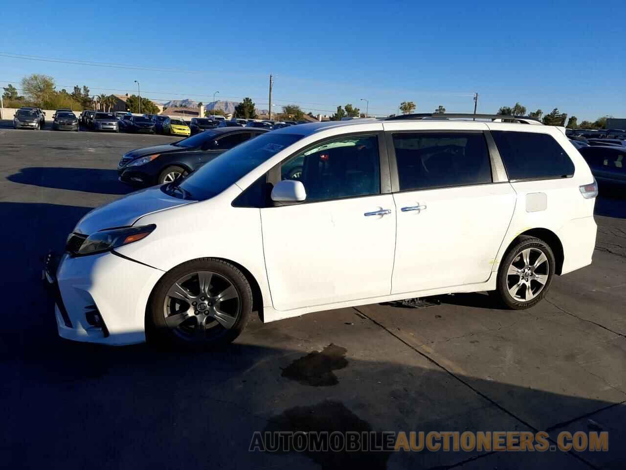 5TDXZ3DC7JS909488 TOYOTA SIENNA 2018