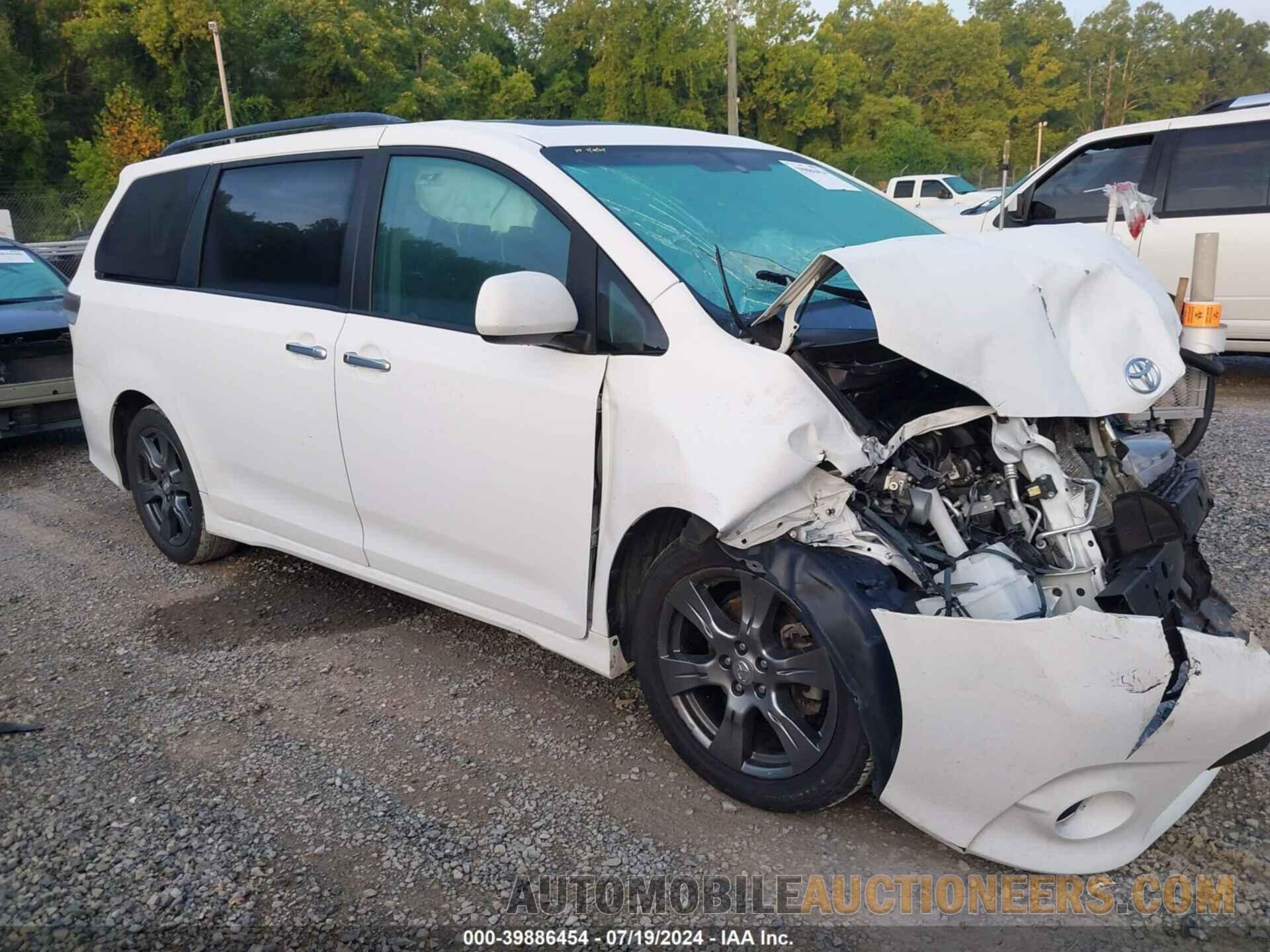 5TDXZ3DC8HS772104 TOYOTA SIENNA 2017