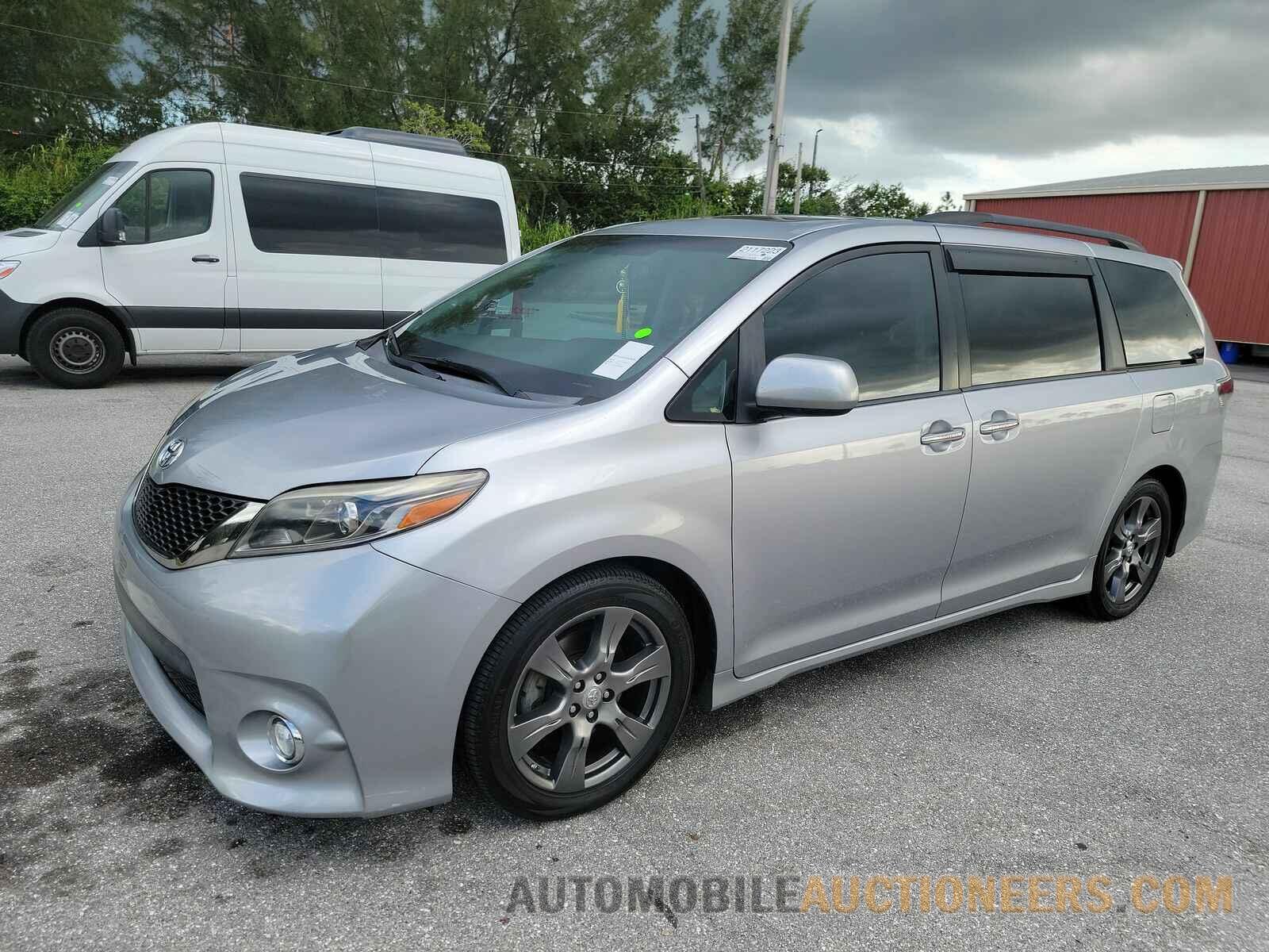 5TDXZ3DC8HS779781 Toyota Sienna 2017