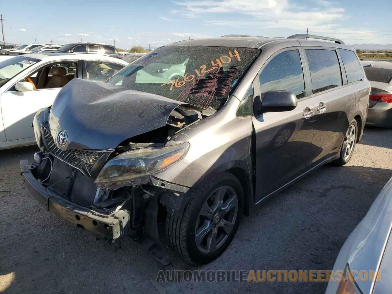 5TDXZ3DC8HS848565 TOYOTA SIENNA 2017