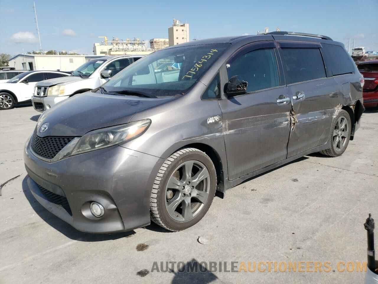 5TDXZ3DC8HS864300 TOYOTA SIENNA 2017