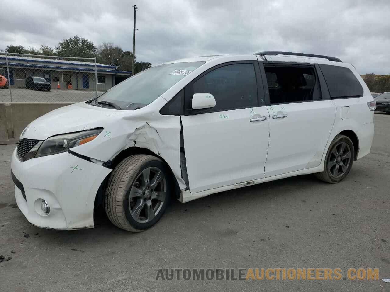 5TDXZ3DC8HS866399 TOYOTA SIENNA 2017