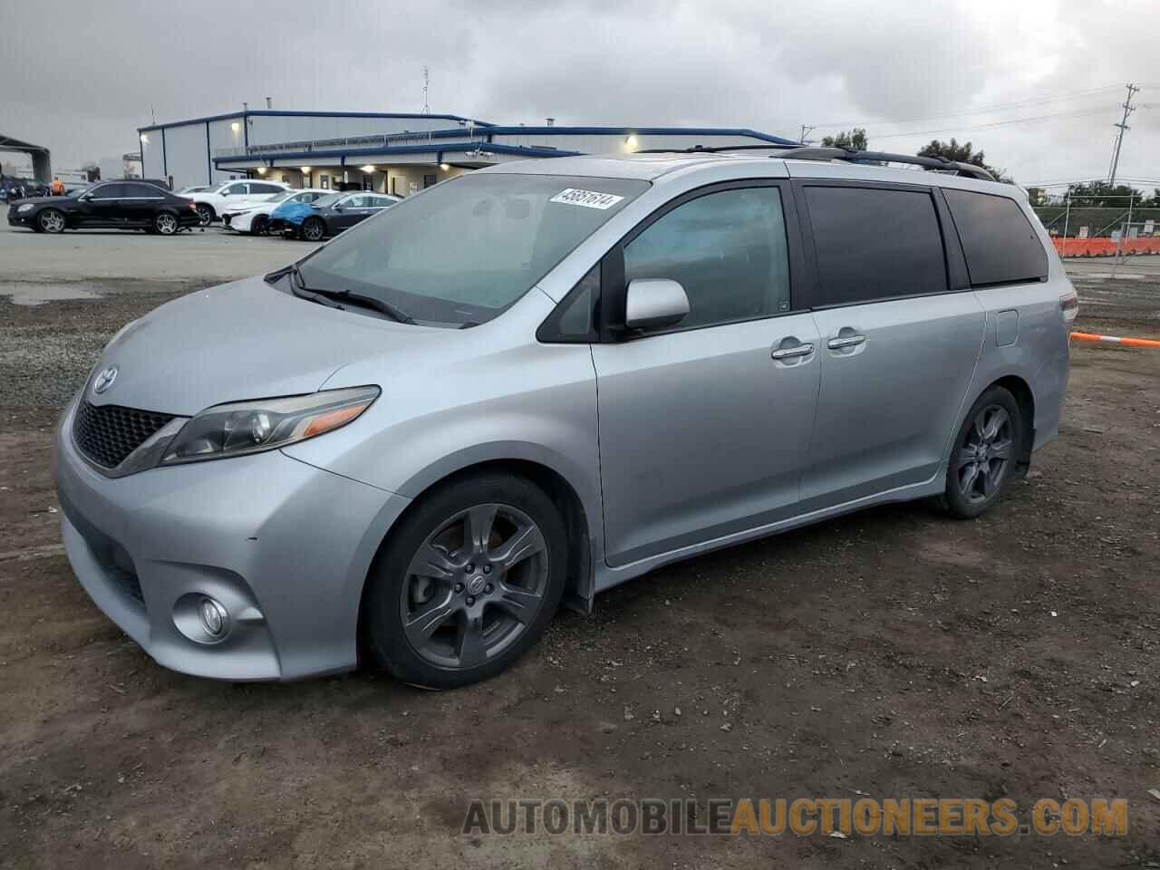 5TDXZ3DC9HS766473 TOYOTA SIENNA 2017