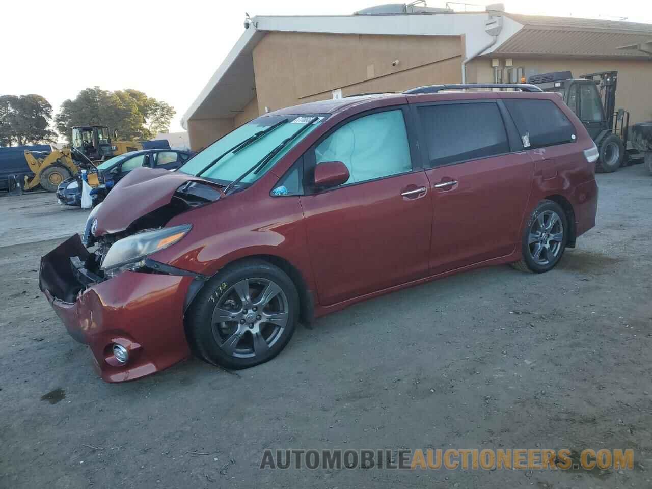 5TDXZ3DC9HS833637 TOYOTA SIENNA 2017