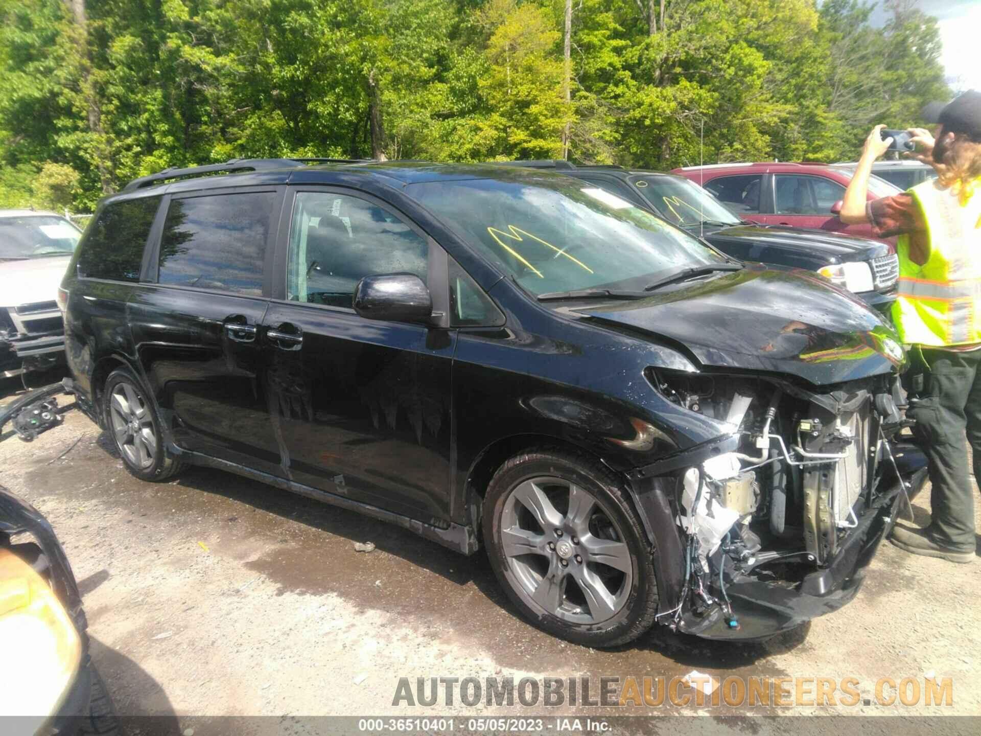 5TDXZ3DC9HS885298 TOYOTA SIENNA 2017