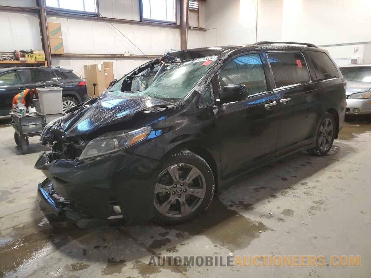 5TDXZ3DC9JS951600 TOYOTA SIENNA 2018