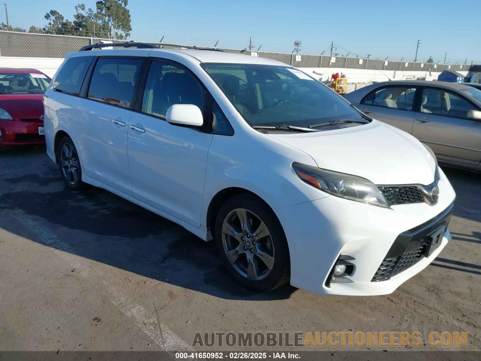 5TDXZ3DC9JS958563 TOYOTA SIENNA 2018