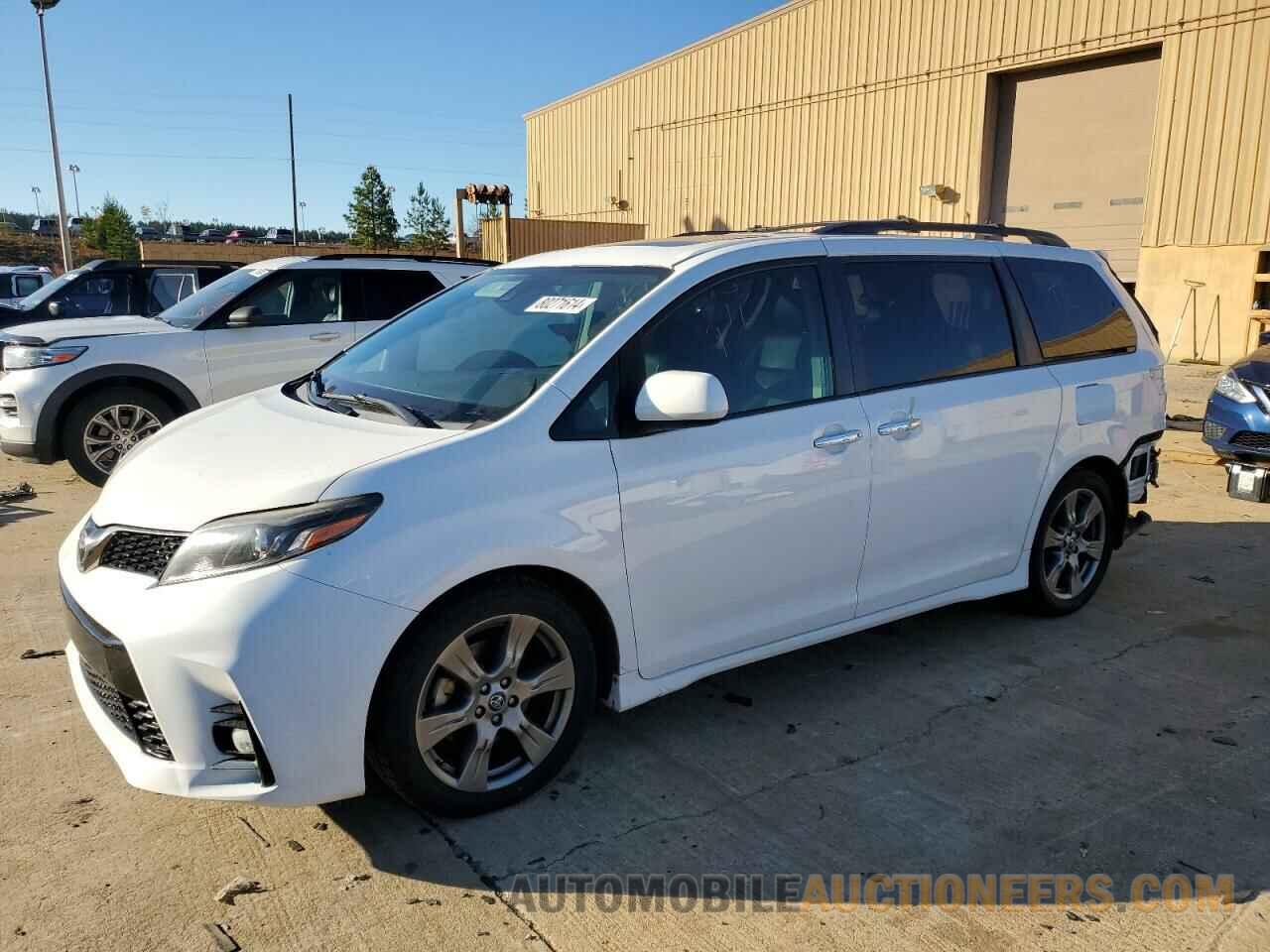 5TDXZ3DC9JS965402 TOYOTA SIENNA 2018