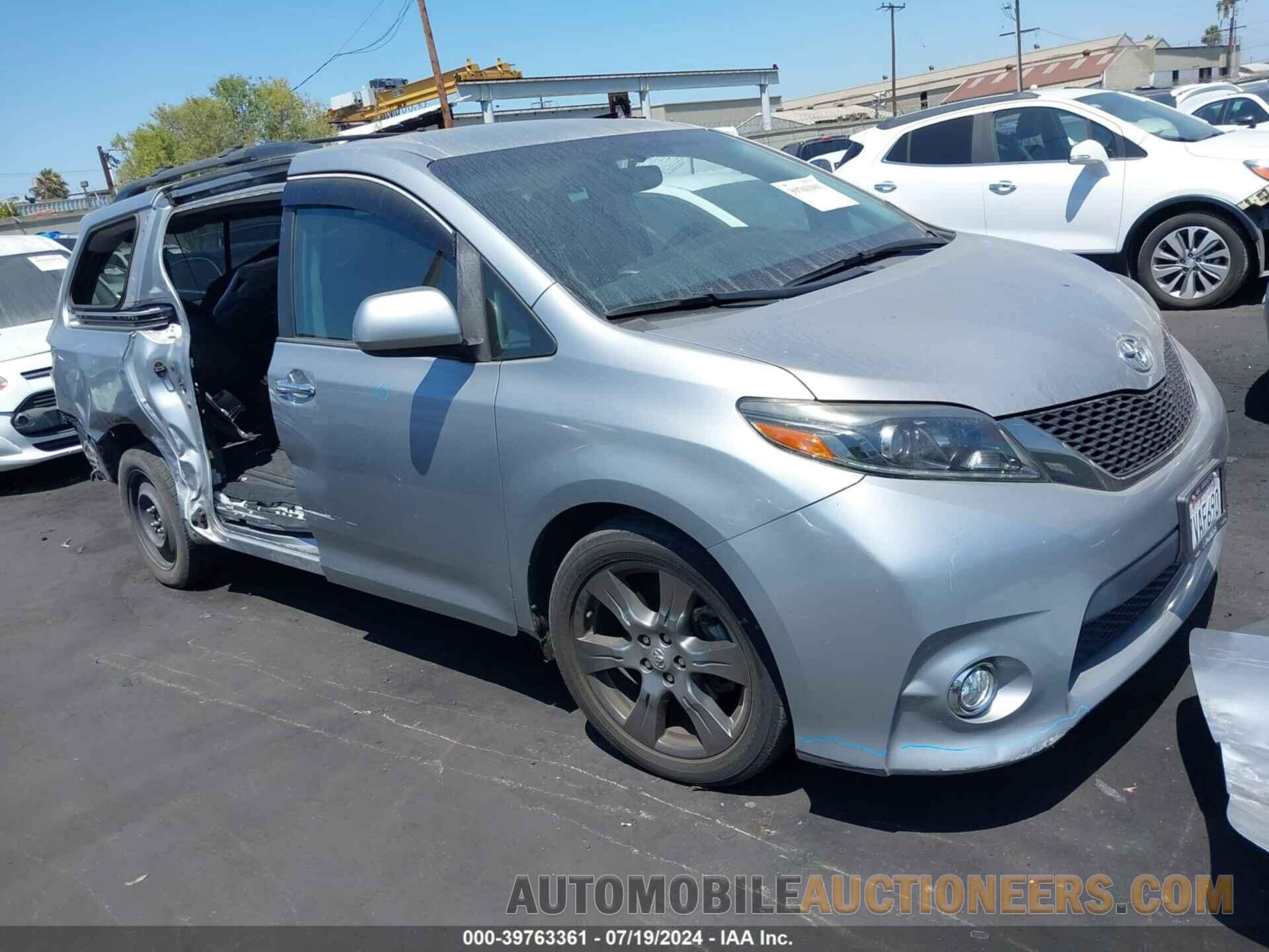 5TDXZ3DCXHS771472 TOYOTA SIENNA 2017