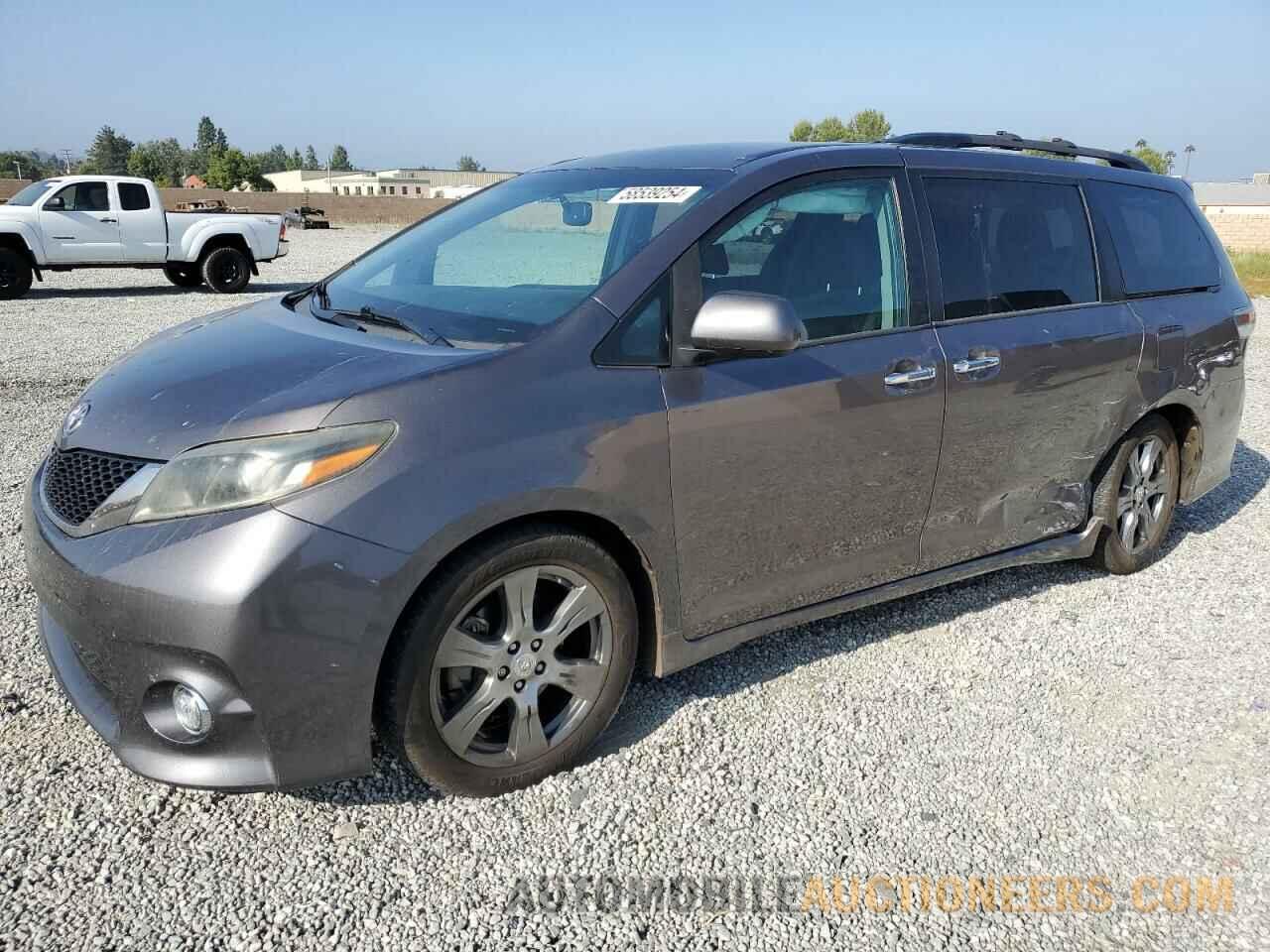 5TDXZ3DCXHS839558 TOYOTA SIENNA 2017