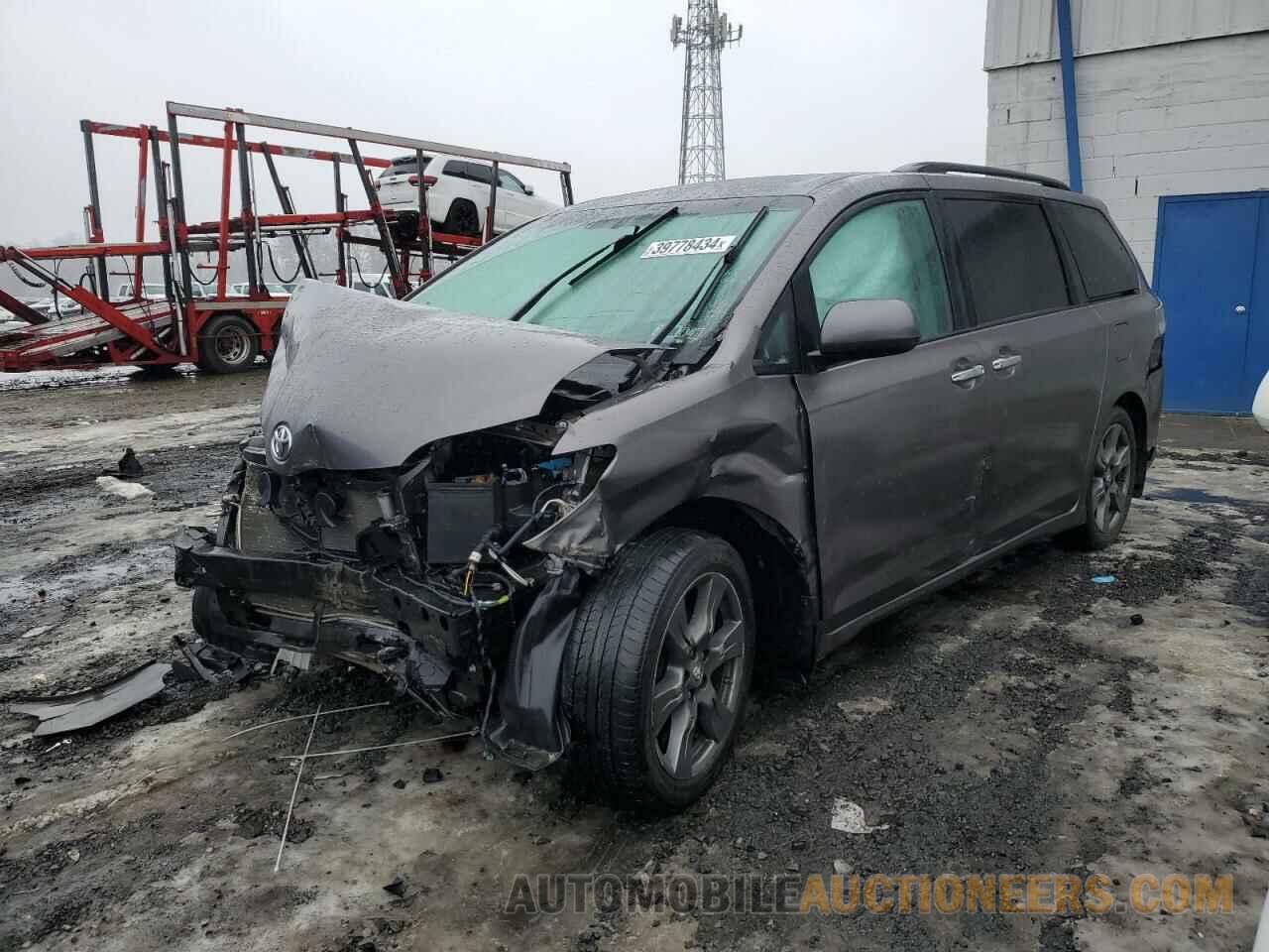 5TDXZ3DCXHS886623 TOYOTA SIENNA 2017