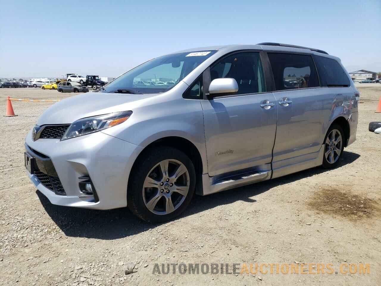 5TDXZ3DCXJS965943 TOYOTA SIENNA 2018