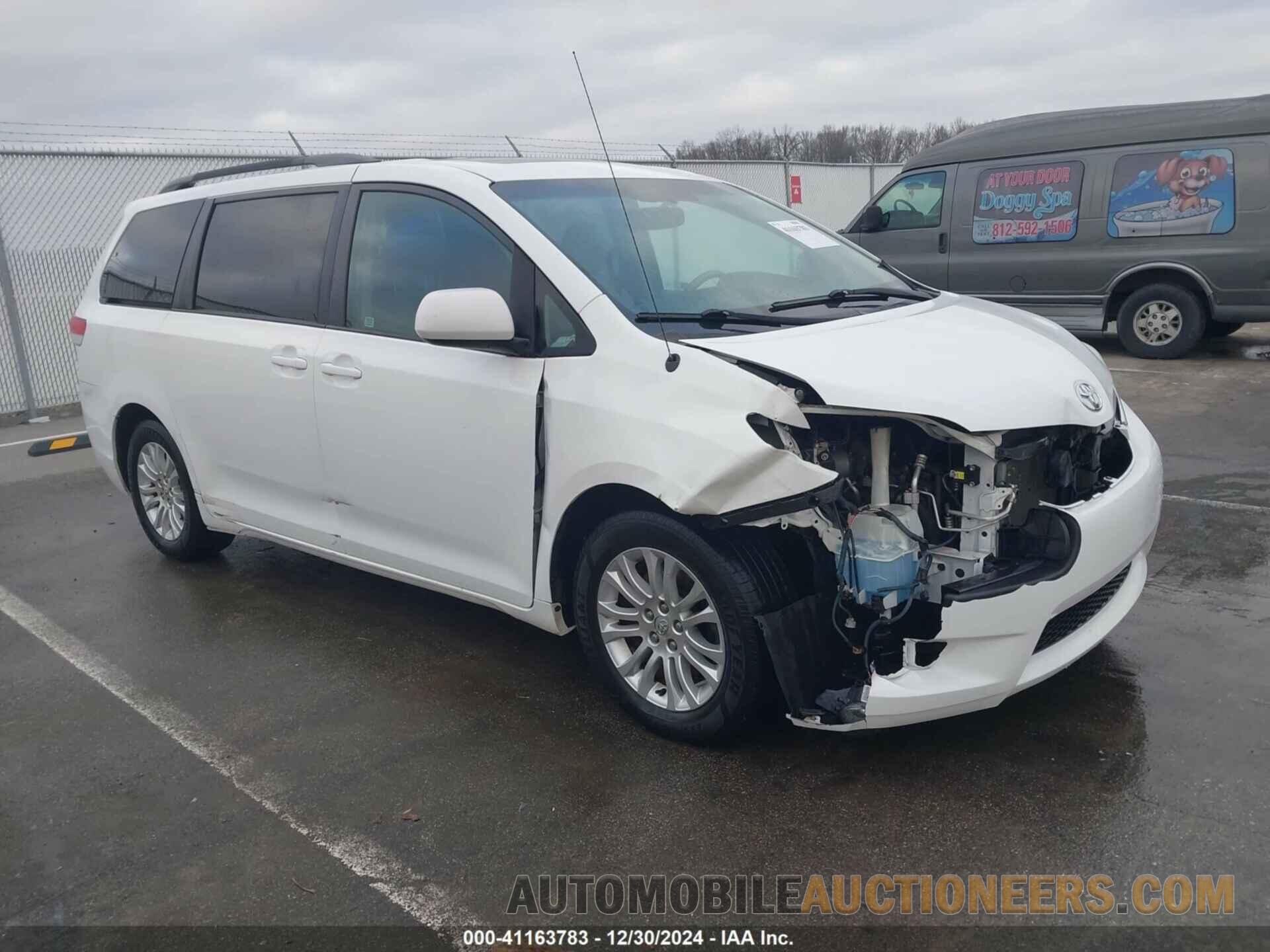 5TDYK3DC0BS068625 TOYOTA SIENNA 2011