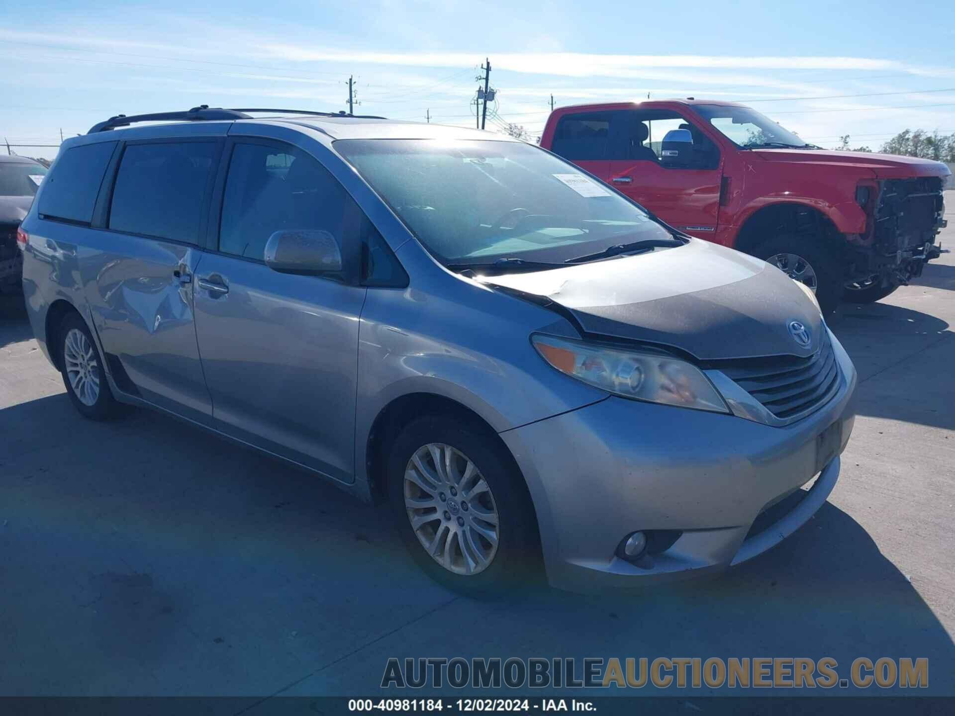 5TDYK3DC1BS096756 TOYOTA SIENNA 2011