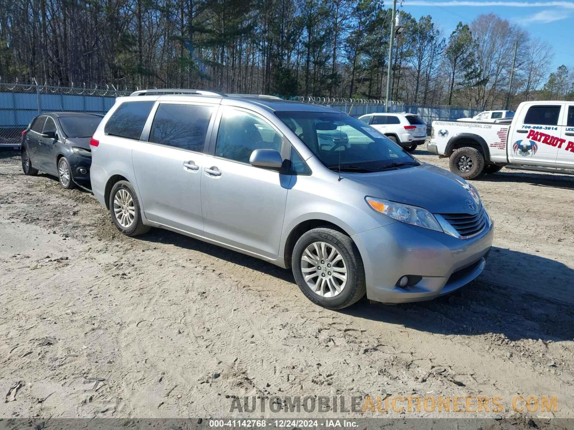 5TDYK3DC2CS271503 TOYOTA SIENNA 2012