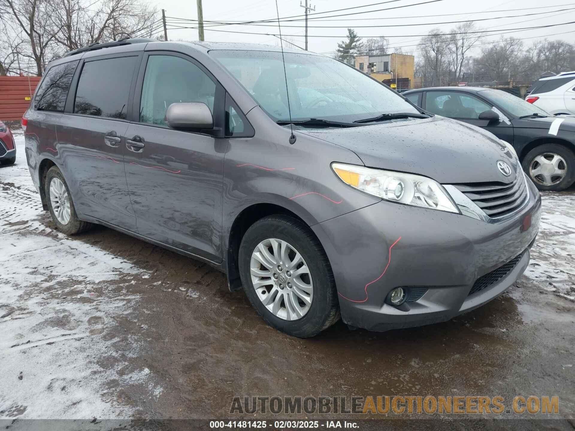 5TDYK3DC2DS293583 TOYOTA SIENNA 2013