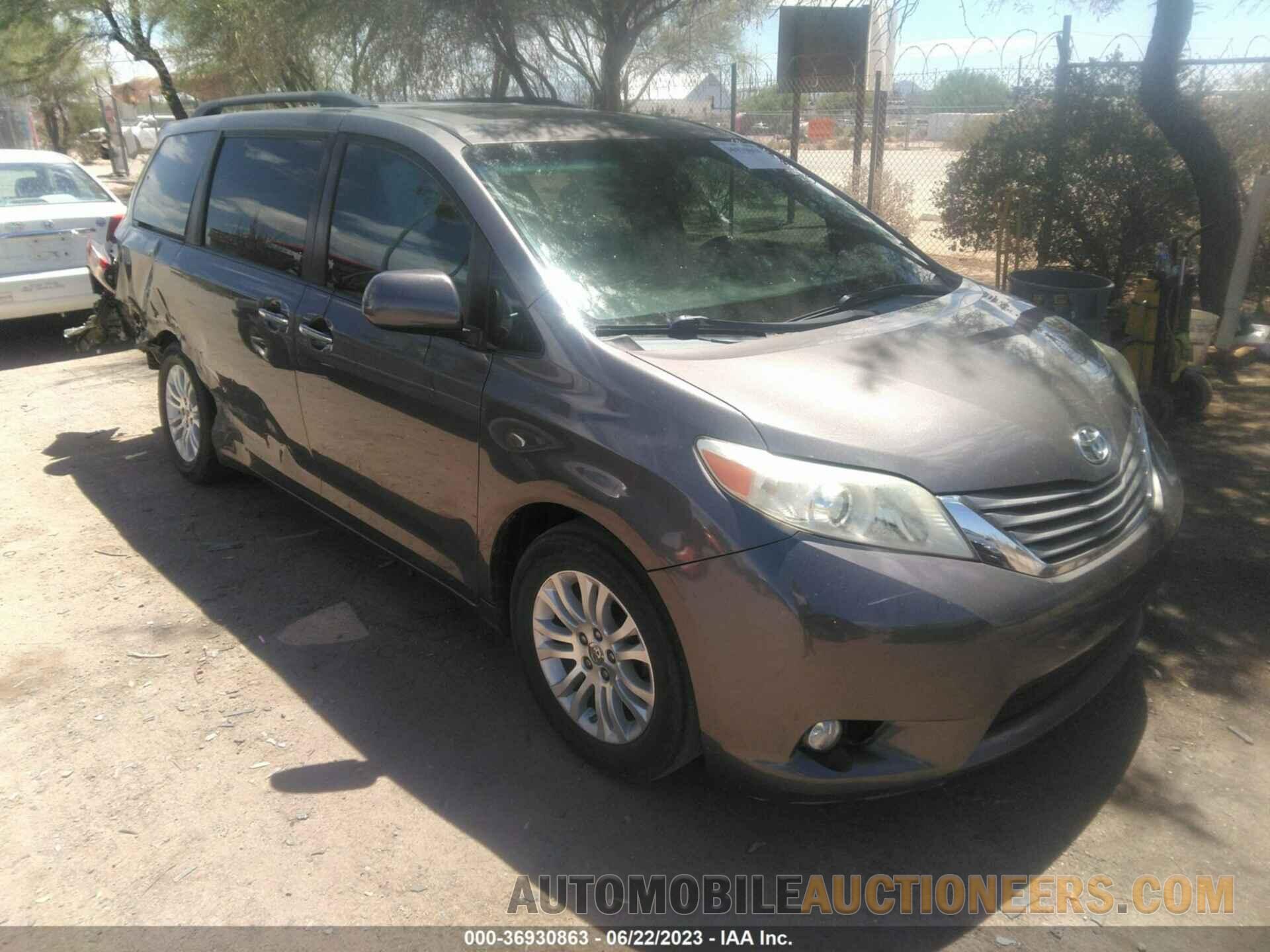 5TDYK3DC2FS569165 TOYOTA SIENNA 2015