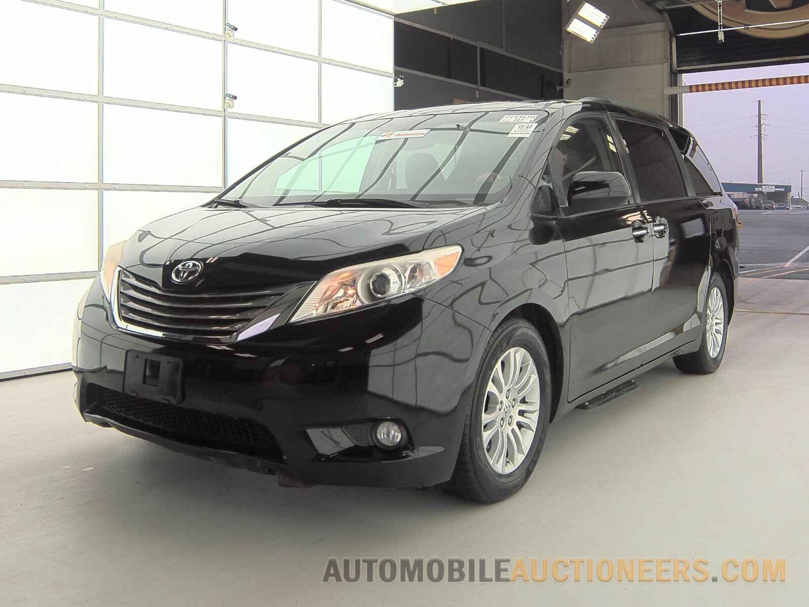 5TDYK3DC4FS615708 Toyota Sienna 2015