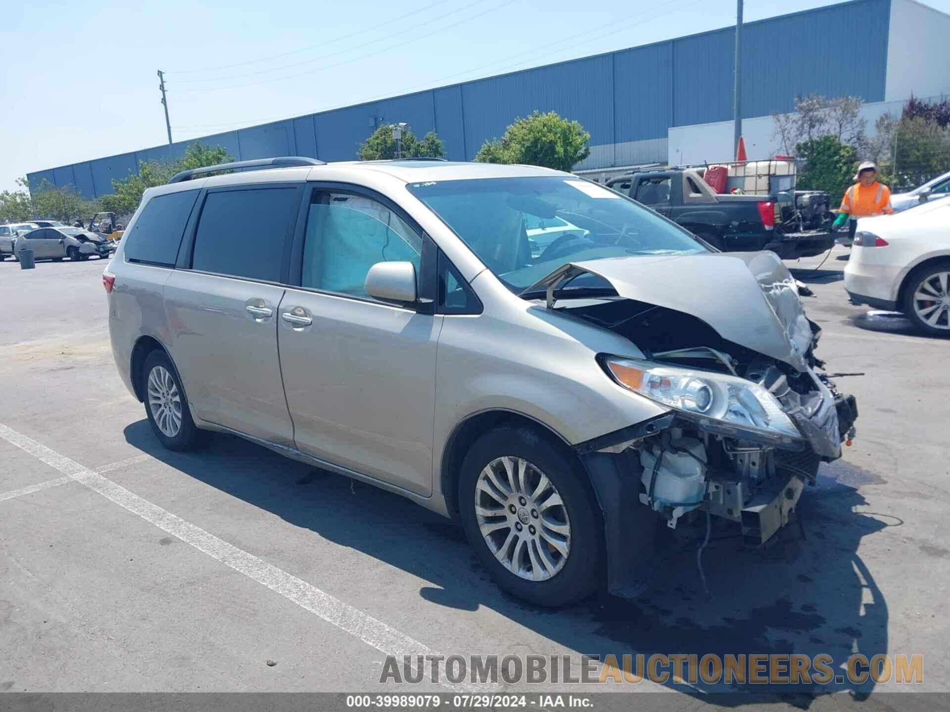 5TDYK3DC7FS553141 TOYOTA SIENNA 2015