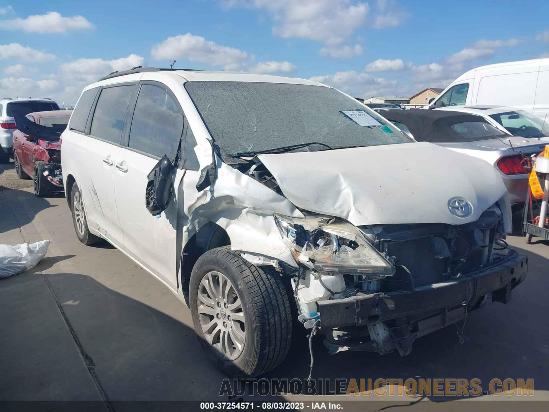 5TDYK3DC7FS669813 TOYOTA SIENNA 2015