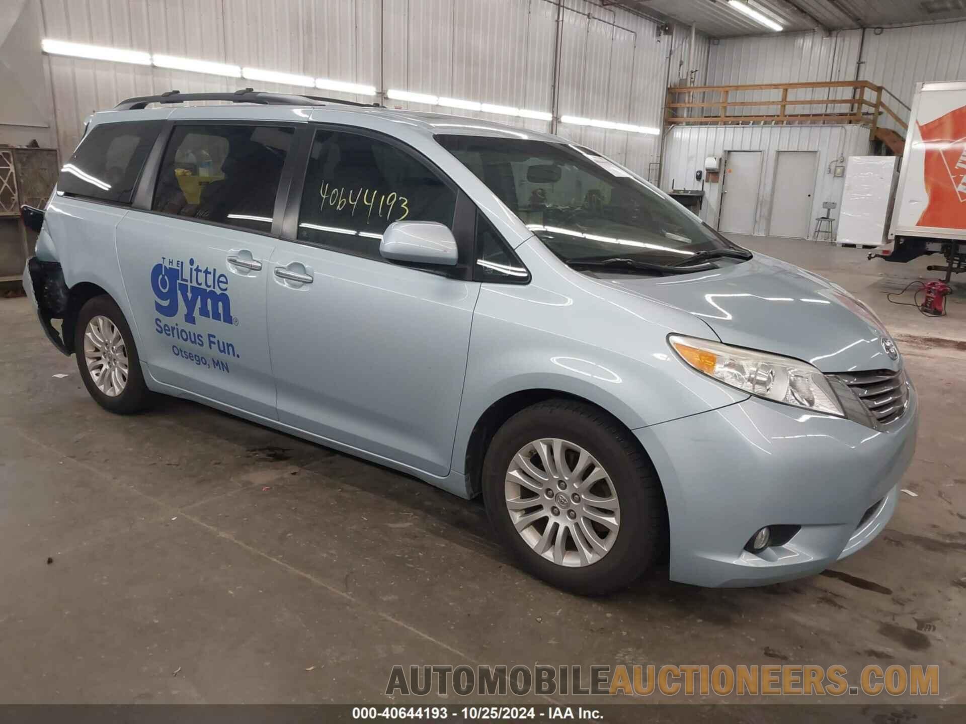 5TDYK3DC8FS546960 TOYOTA SIENNA 2015